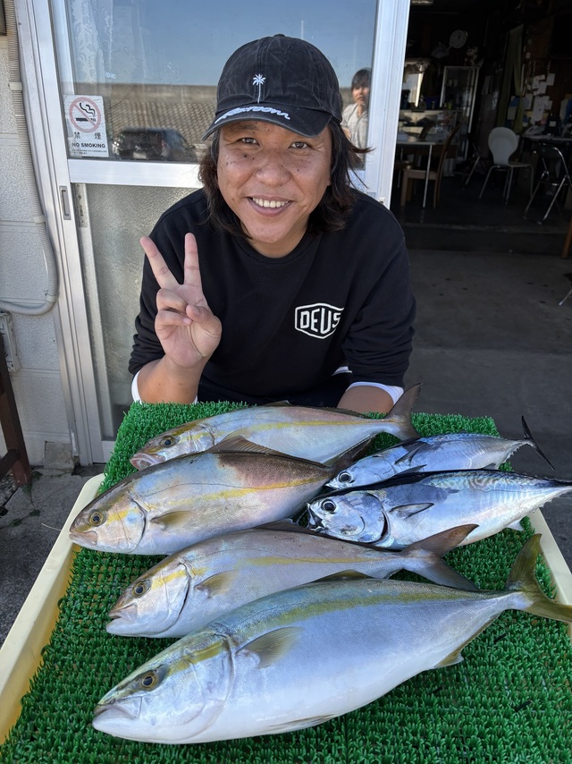 イナダ(ブリ)・カンパチ