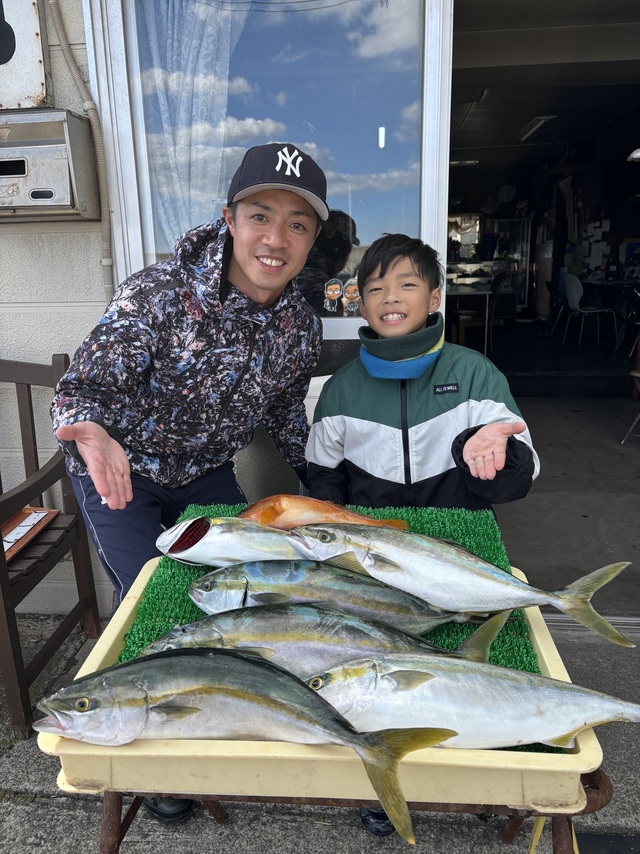 イナダ(ブリ)・カンパチ