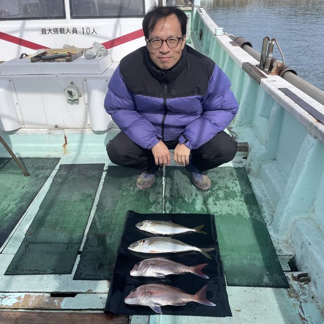 マダイ・マアジ