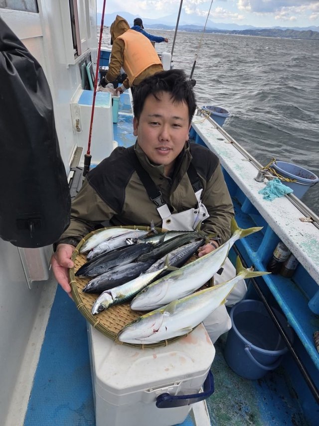 イナダ(ブリ)・カンパチ