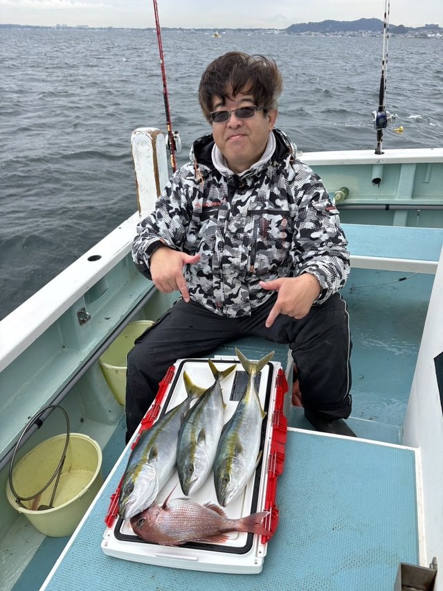 マダイ・イナダ(ブリ)