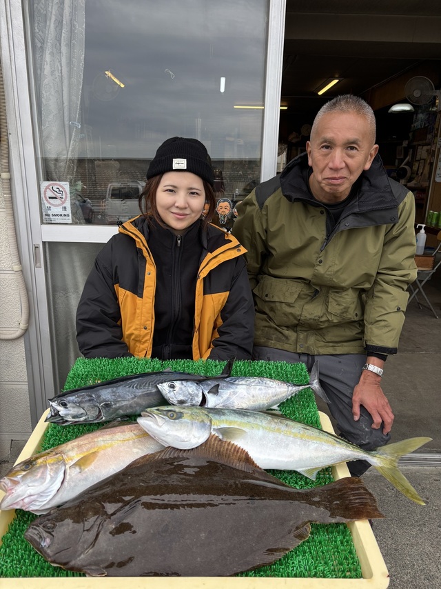 イナダ(ブリ)・カンパチ・ヒラメ