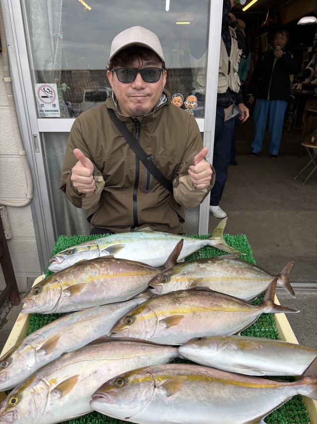 イナダ(ブリ)・カンパチ