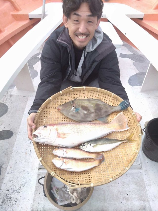 アジ(マアジ)・アカアマダイ・シロアマダイ・ウマヅラハギ