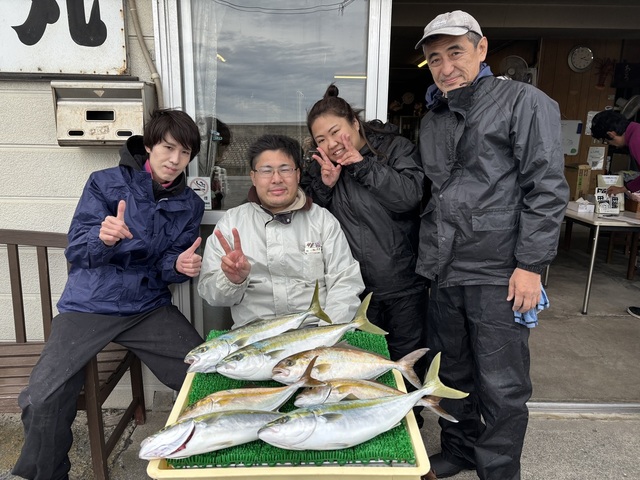 イナダ(ブリ)・カンパチ