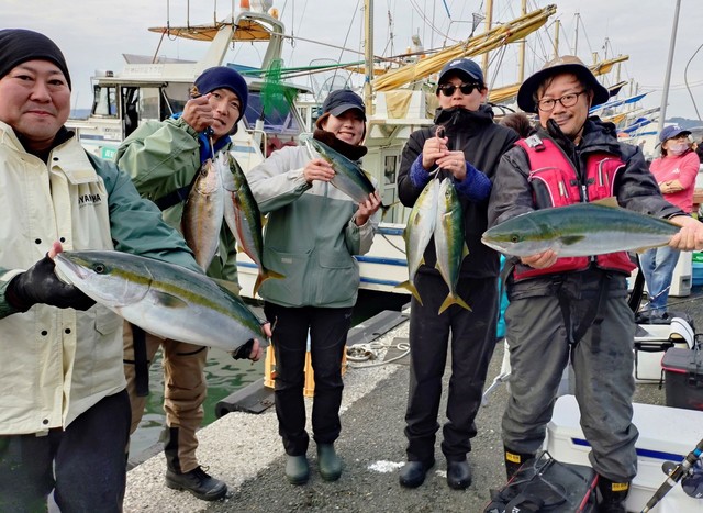 イナダ(ブリ)・ワラサ(ブリ)