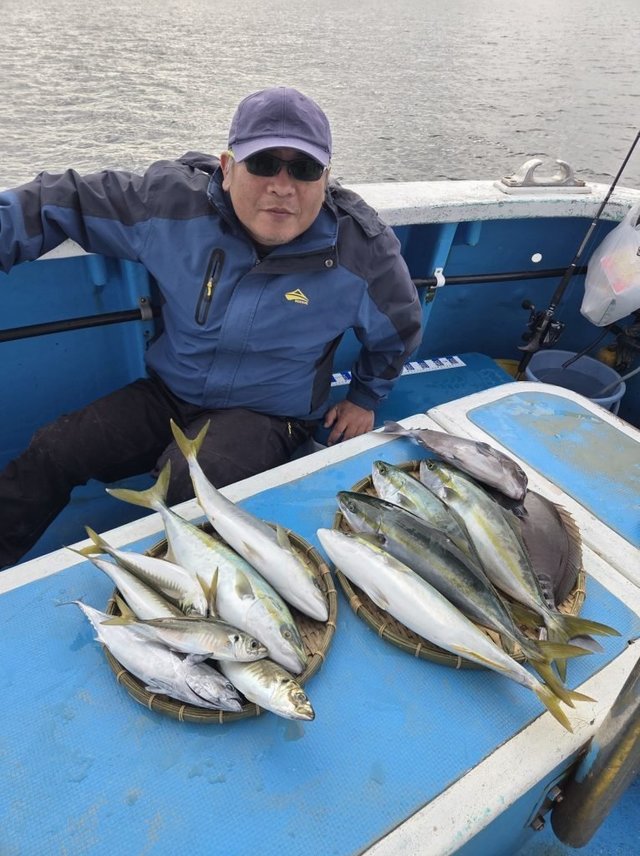 アジ(マアジ)・イナダ(ブリ)