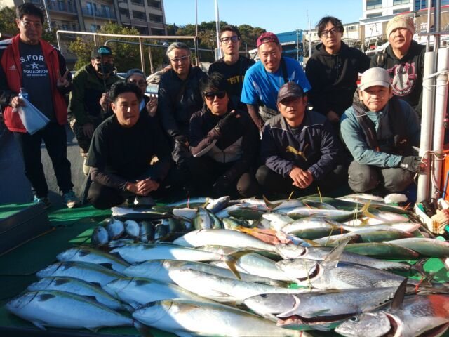 ブリ・ヒラマサ・カンパチ・ヨコスジフエダイ・コシナガ