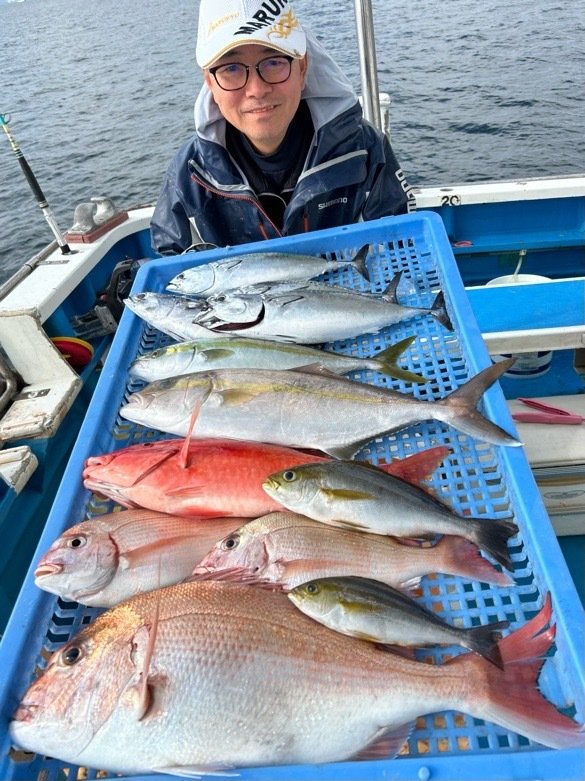 マダイ・イナダ(ブリ)・カンパチ・イサキ・オジサン・ソーダガツオ(マルソウダ)