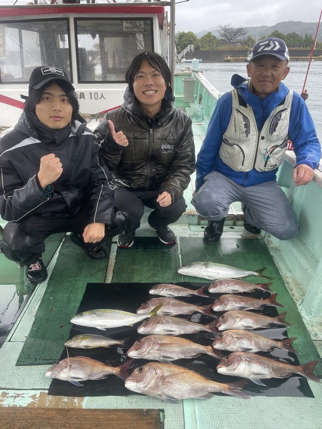 マダイ・ハマチ(ブリ)・イサキ