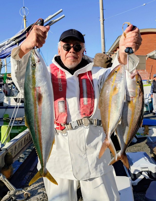 ワラサ(ブリ)・カンパチ