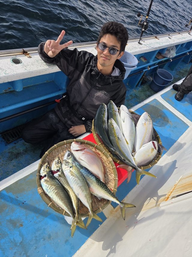 アジ(マアジ)・イナダ(ブリ)・サバ(マサバ)・ヒラソウダ