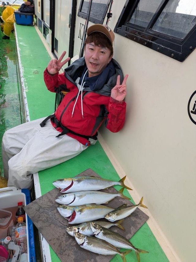 アジ(マアジ)・イナダ(ブリ)