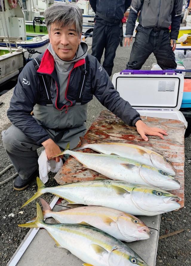 イナダ(ブリ)・カンパチ