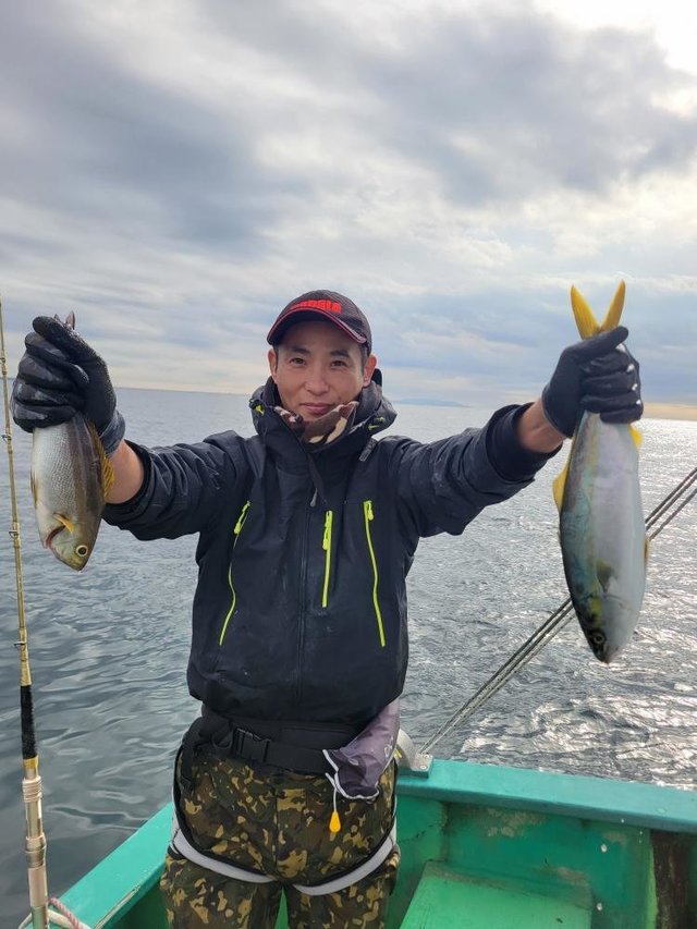 イナダ(ブリ)・イサキ