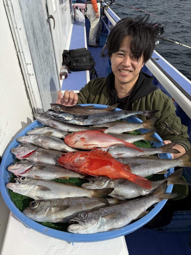 クロムツ・クロシビカマス・キンメ(キンメダイ)・シロムツ(オオメハタ)・シロカサゴ