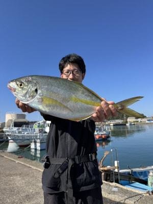 シマアジ