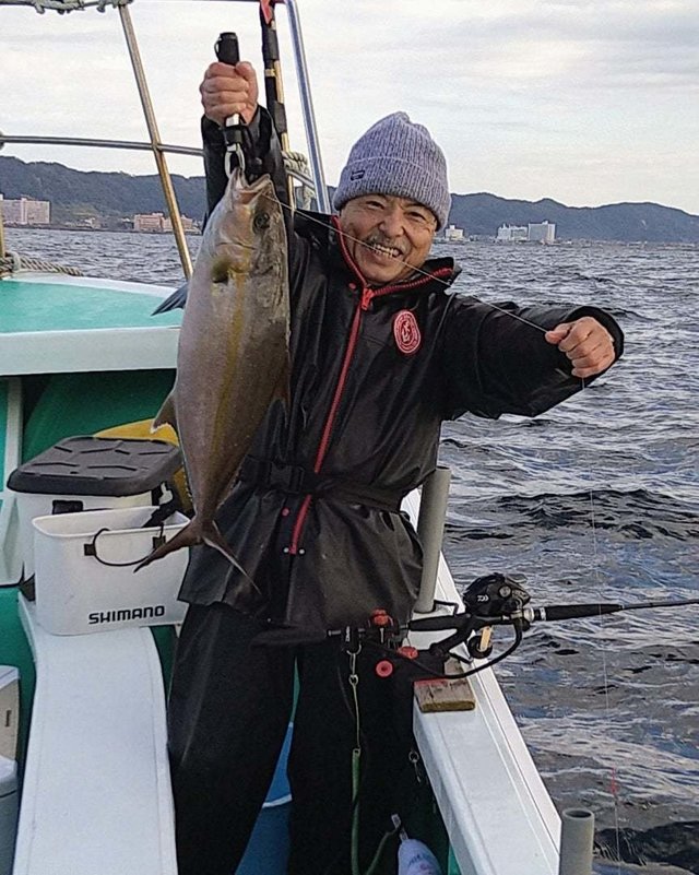 ヒレナガカンパチ