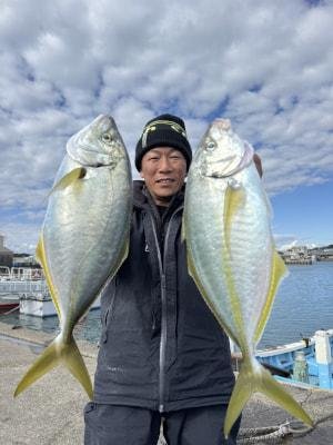 シマアジ