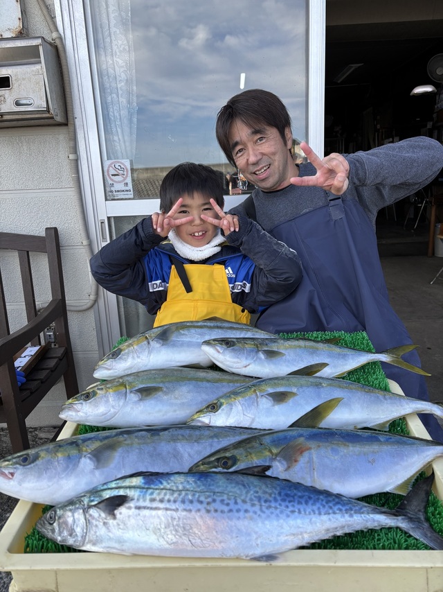 イナダ(ブリ)・ワラサ(ブリ)