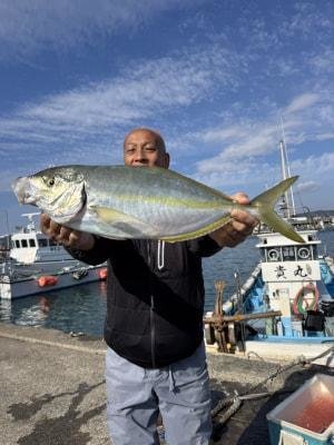 シマアジ