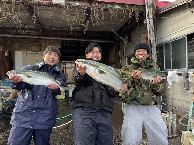 イナダ(ブリ)・ワラサ(ブリ)