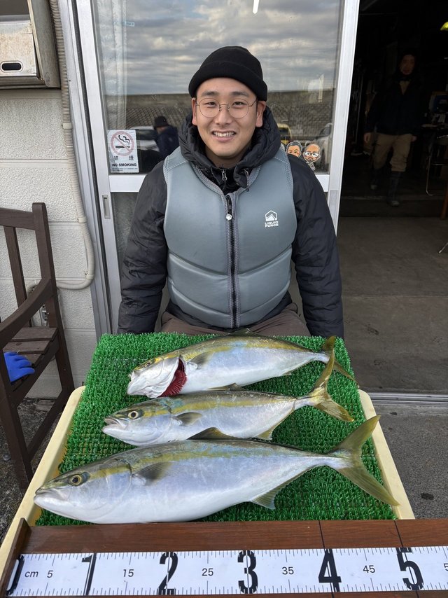 イナダ(ブリ)・ワラサ(ブリ)