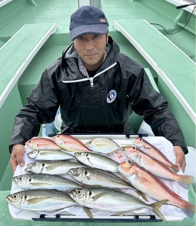 マアジ・カイワリ・アマダイ(アカアマダイ)・イトヨリ(イトヨリダイ)