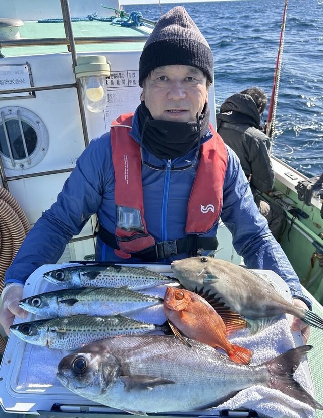 キントキ(チカメキントキ)・メダイ・ウマヅラ(ウマヅラハギ)・サバ(ゴマサバ)