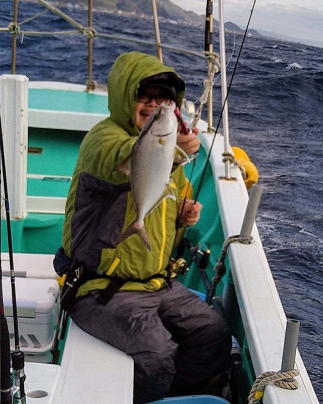 ヒレナガカンパチ