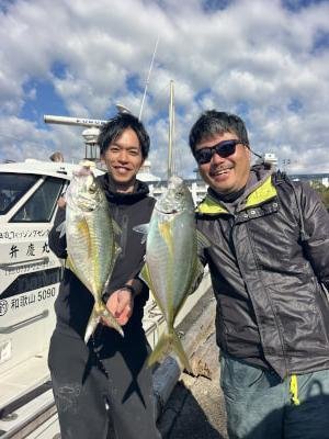 シマアジ