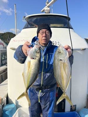 シマアジ