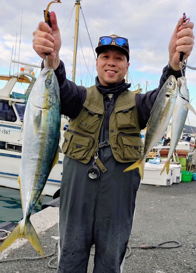 アジ(マアジ)・ワラサ(ブリ)