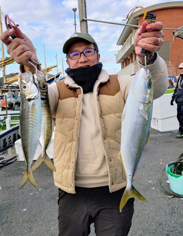 アジ(マアジ)・イナダ(ブリ)