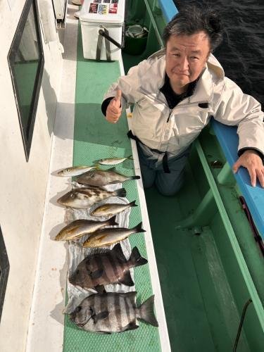 イシダイ・アジ(マアジ)・イサキ・ウマズラ(ウマヅラハギ)・フグ(ショウサイフグ)