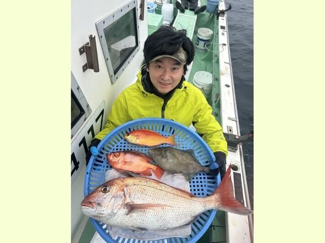 マダイ・キントキ(チカメキントキ)・オキメバル(トゴットメバル)・ウマヅラ(ウマヅラハギ)