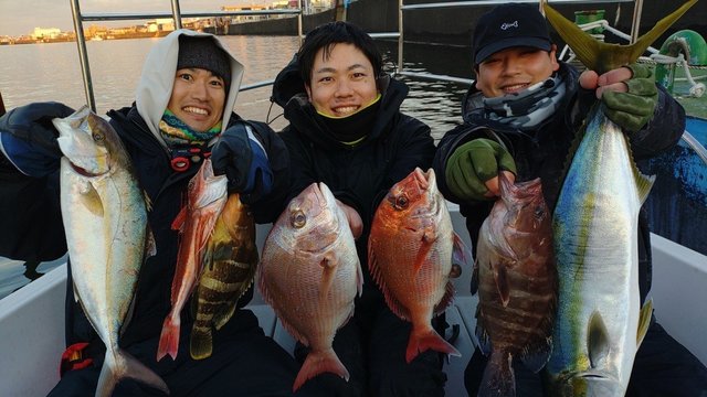 マダイ・マハタ・アオハタ・ワラサ(ブリ)・ショゴ(カンパチ)・ホウボウ