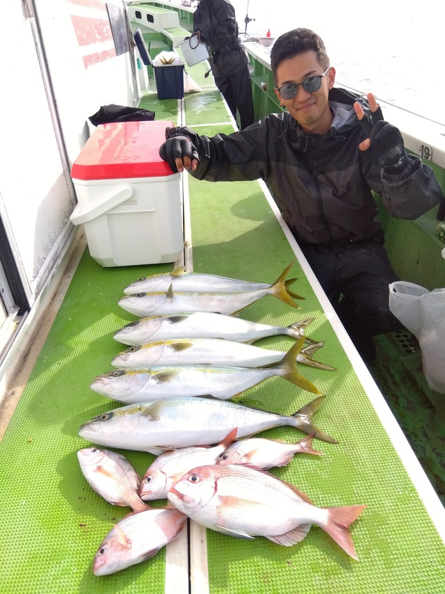 マダイ・イナダ(ブリ)