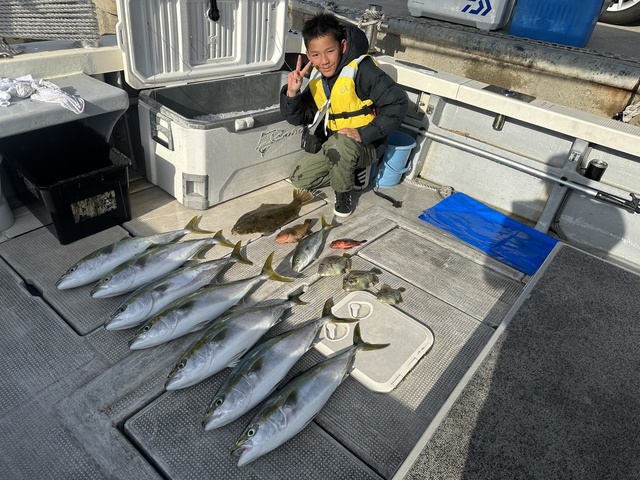 アコウ(キジハタ)・ツバス(ブリ)・メジロ(ブリ)・ガシラ(カサゴ)・ヒラメ・カワハギ