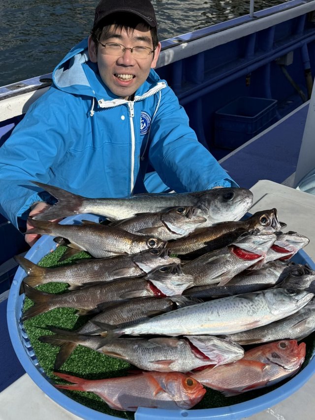 クロムツ・クロシビ(クロマグロ)・メダイ・キンメ(キンメダイ)・シロムツ(オオメハタ)