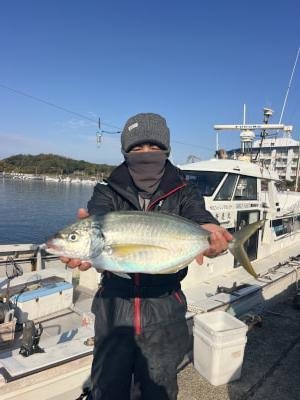 シマアジ