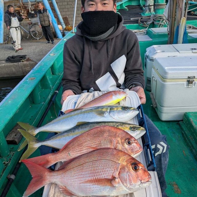 マダイ・イナダ(ブリ)・イトヨリ(イトヨリダイ)