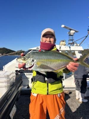 シマアジ