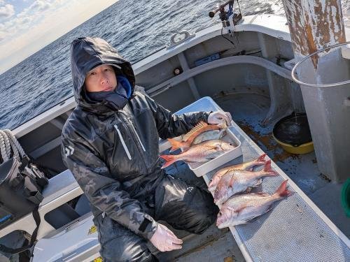 マダイ・カイワリ