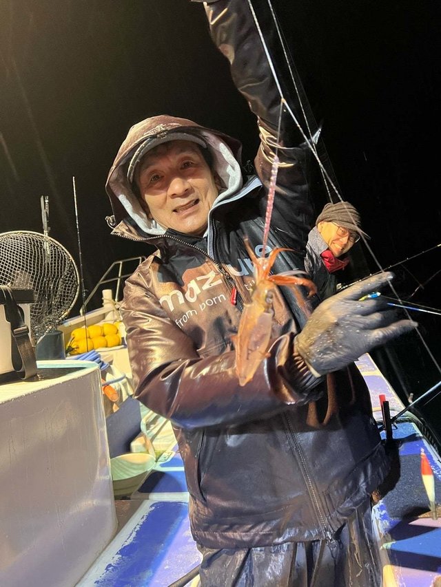 マルイカ(ケンサキイカ)