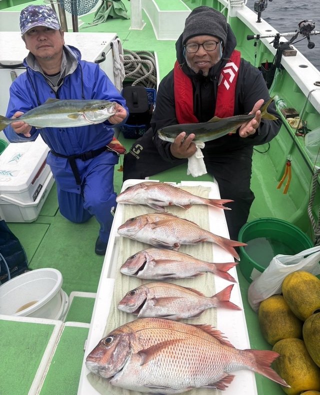 マダイ・イナダ(ブリ)