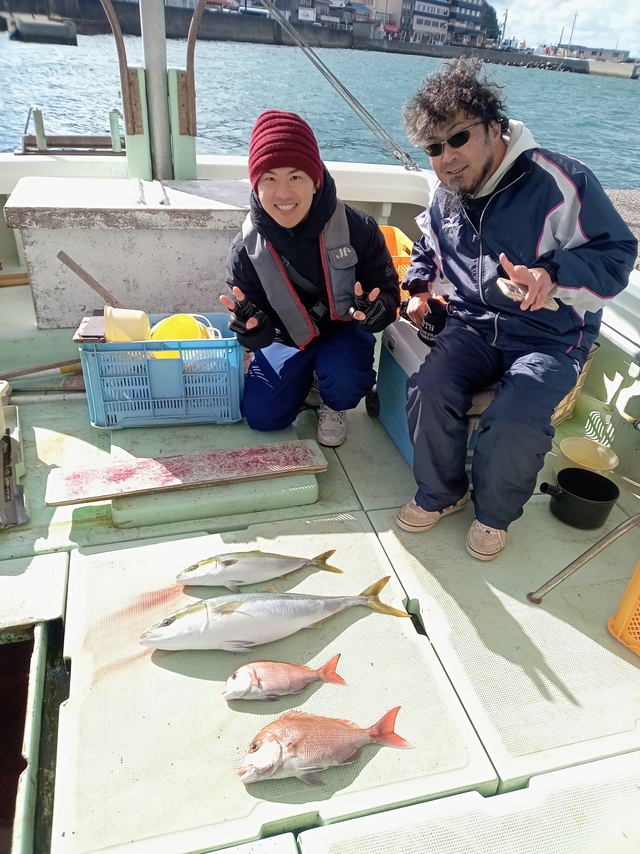 マダイ・ハマチ(ブリ)・メジロ(ブリ)