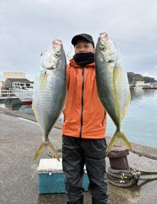 シマアジ