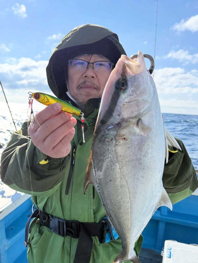 ヒレナガカンパチ