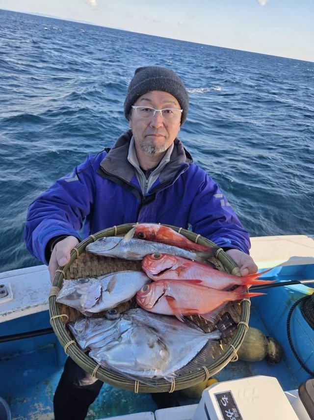 クロムツ・メダイ・ユメカサゴ・キンメダイ・シロムツ(オオメハタ)